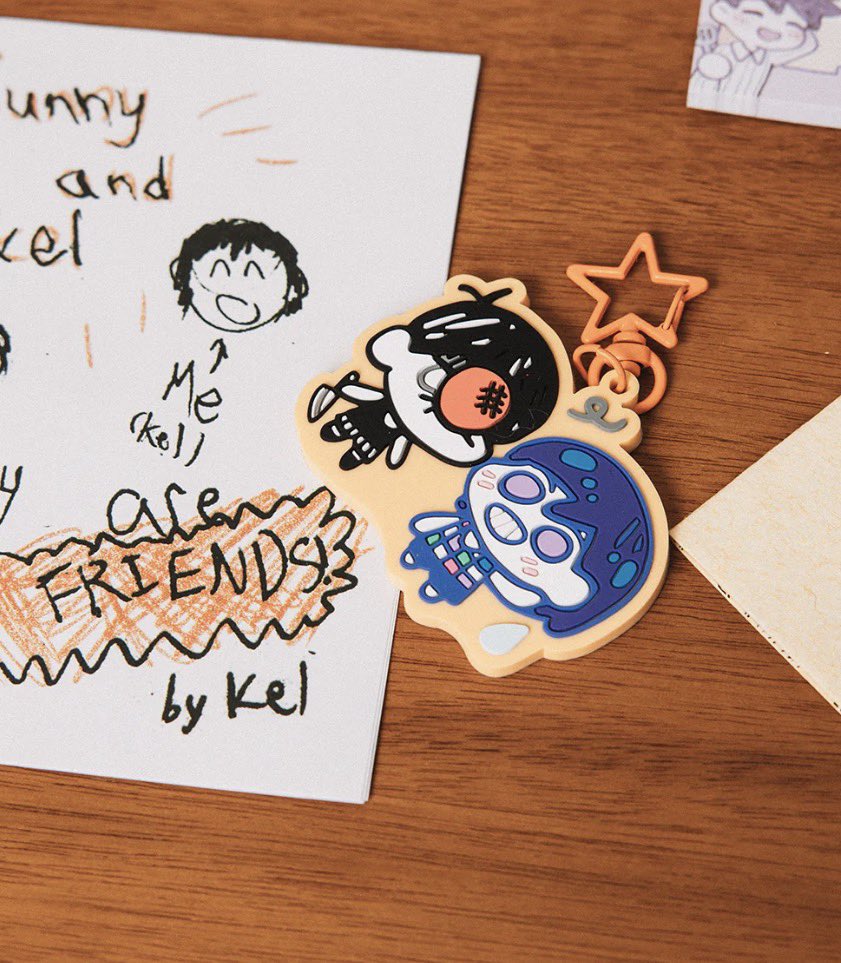 Day 288🧡
~
New merch! I don’t like that jts a blindbag tho😞 but yayayay omokel
#omorisuntan #omorisunkel #omoriomokel