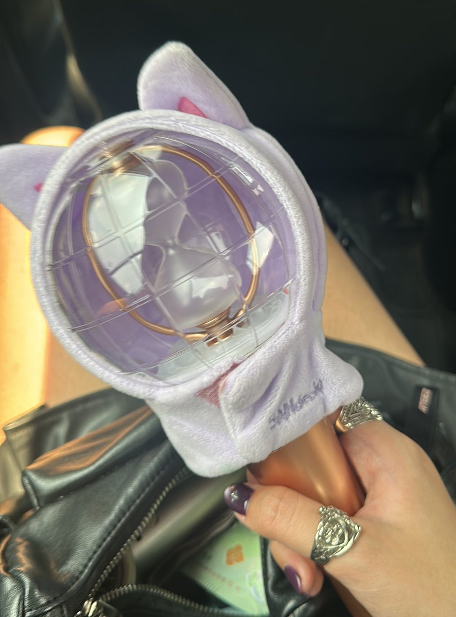 lntojysn's tweet image. #ONMYWAY #EXCITED #ATEEZinBKK