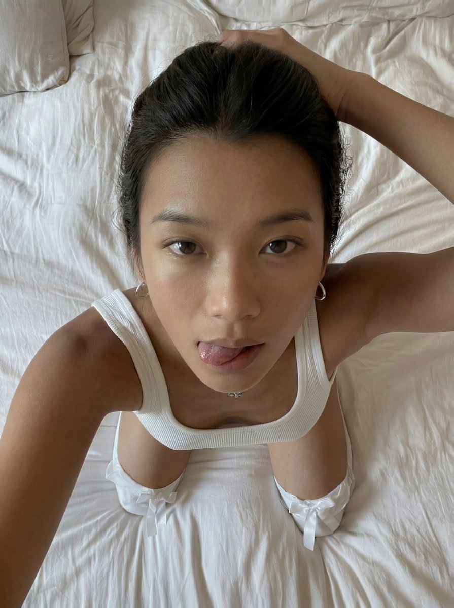 Lily Tang tweet media