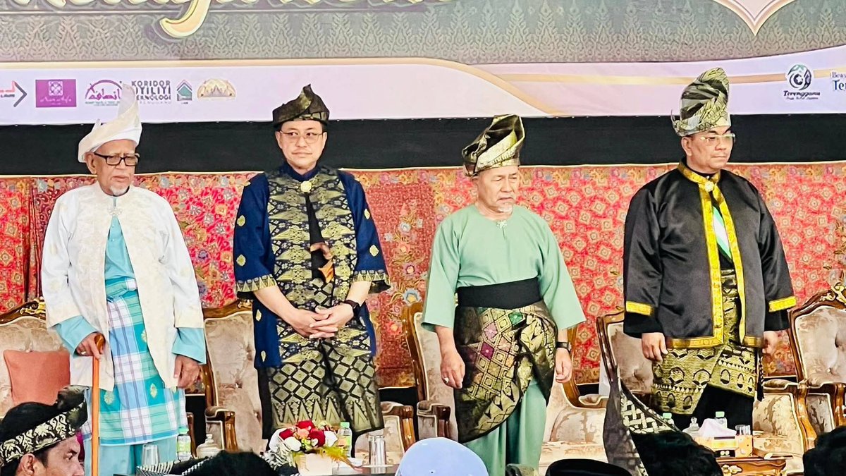 CIKYANie tweet media