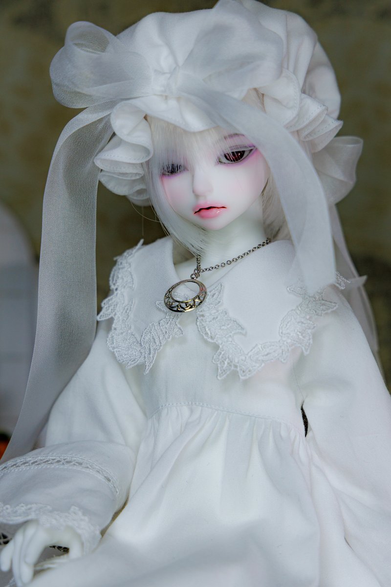 イドルでお迎えしたお洋服！とてもステキ
真っ白で神秘的な感じがよいです～

衣装：vent様（<a href="/vent_0328/">vent</a>）  
#うちのこかわいい