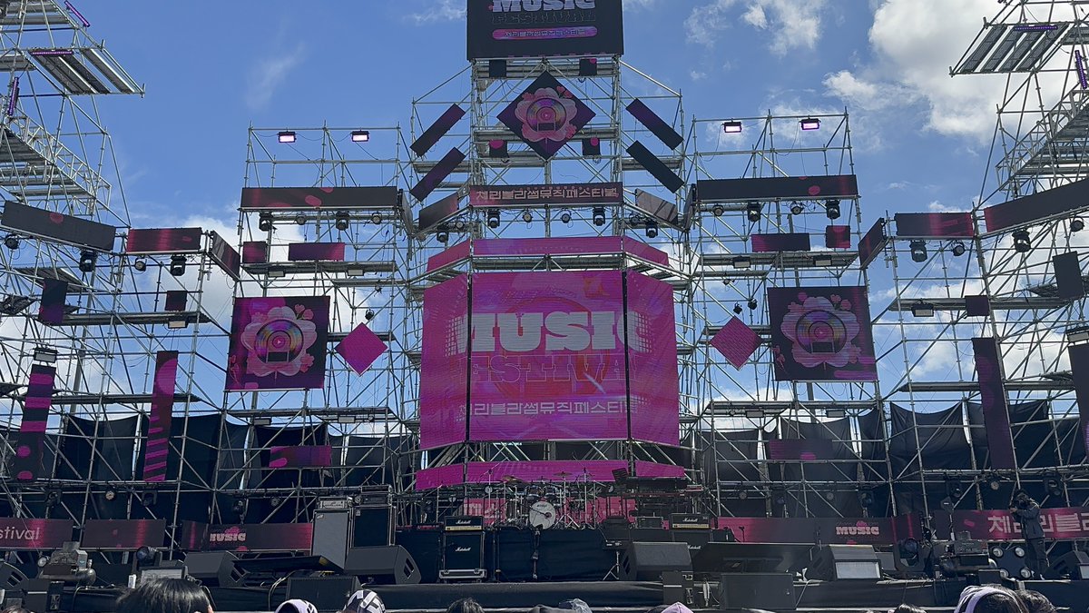 제로ෆ̈ tweet media