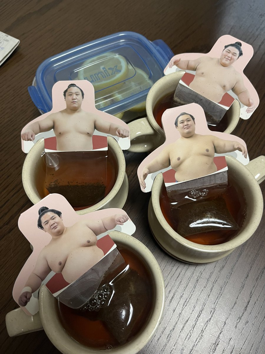 としょぞう tweet media