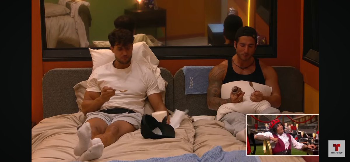 Adriana Puente tweet media