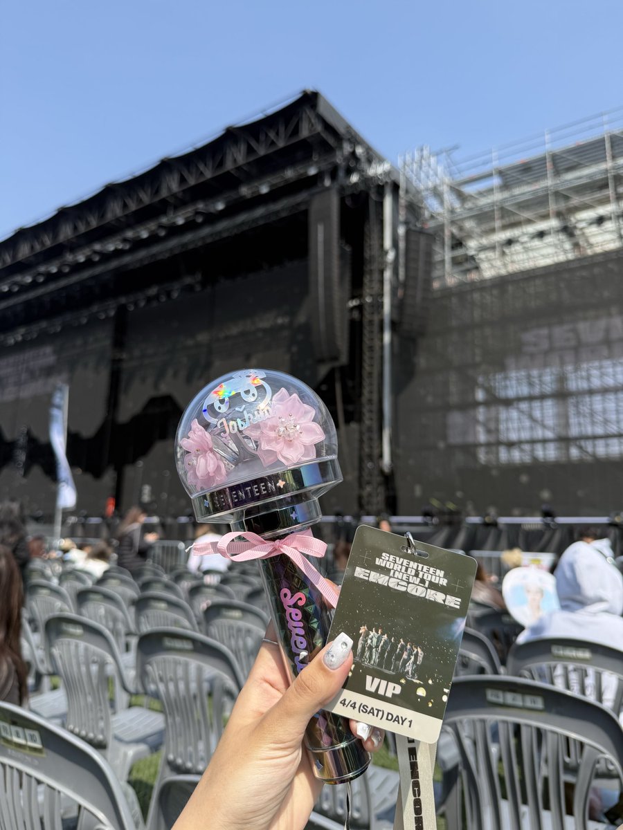 gyushucore's tweet photo. 드디어 ㅎ my first vip seat😭 https://t.co/WvbPfOxhGu