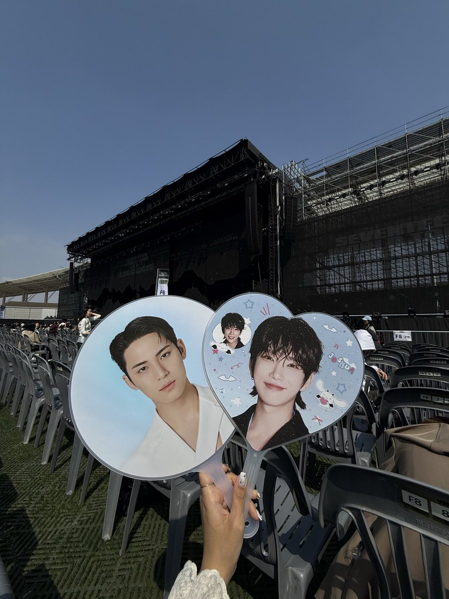 드디어 ㅎ my first vip seat😭