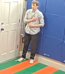 ToesInspector's tweet photo. His tits hurt lmao #fishtanklive https://t.co/bmnFz9tzsC