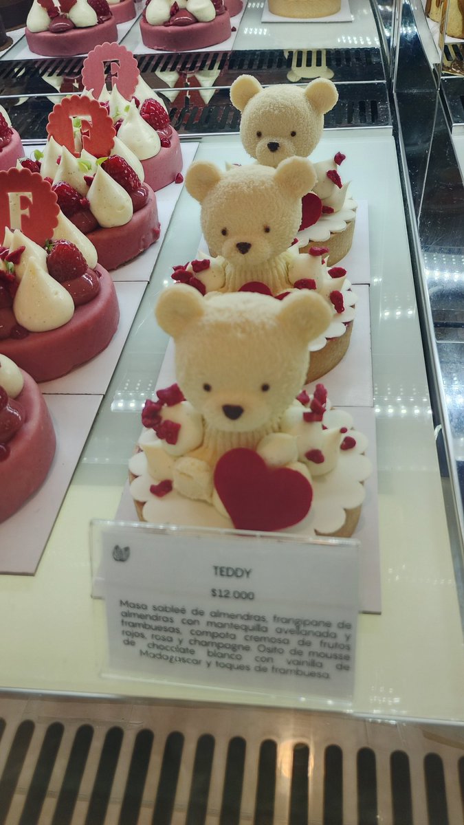 Chinalena tweet media