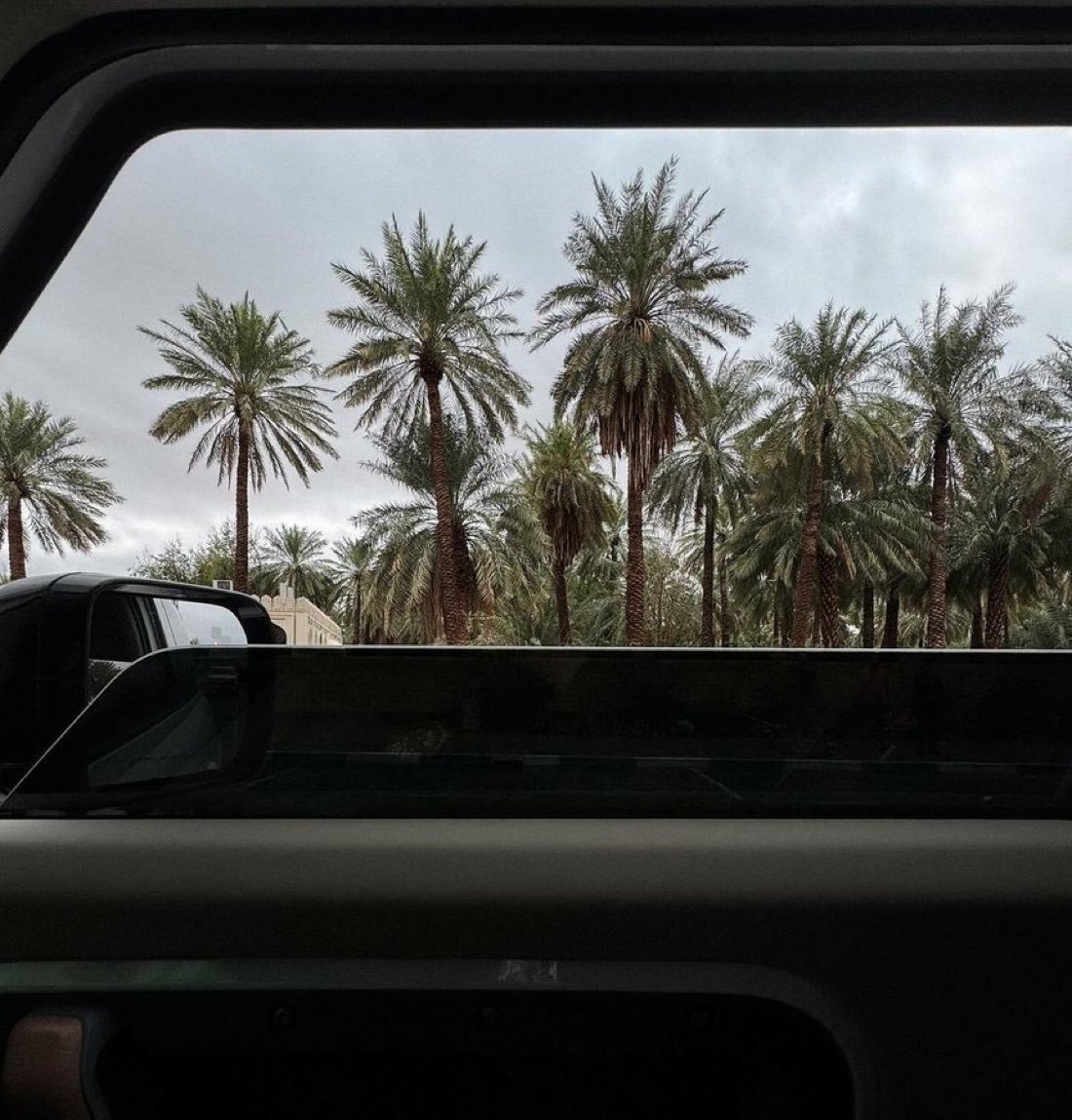 OLAM_Q's tweet photo. مانوع السيارة يا@grok https://t.co/GfiUEAMjiy