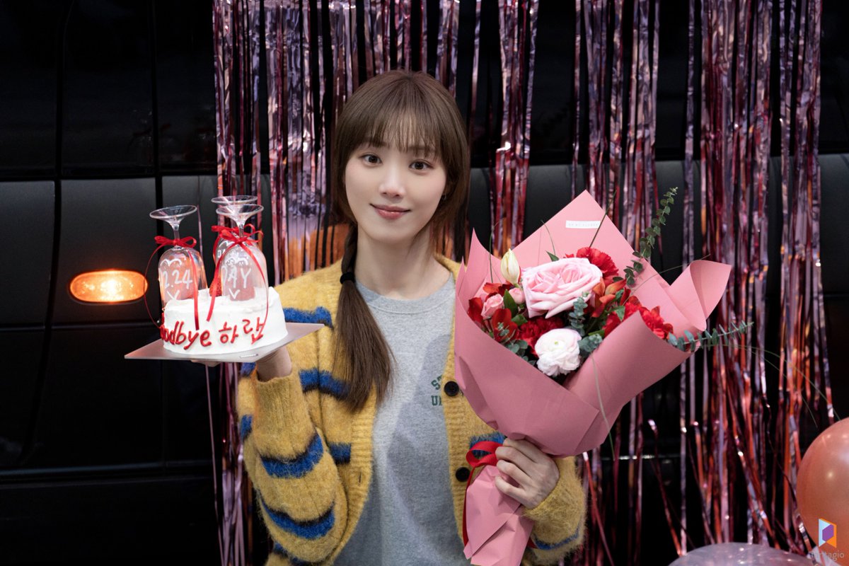 [#이성경] ‘찬너계’ 이성경 “좋은 마음들이 모여 만들어진 작품” 종영 소감

▶️ naver.me/GWWKOJXW 

#NEWS #LEESUNGKYOUNG #BIBLEE #찬란한너의계절에