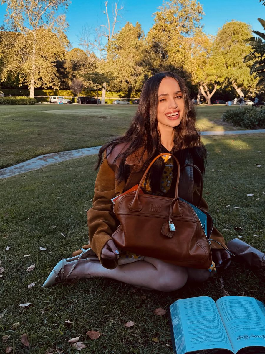 JumpTrailers tweet media