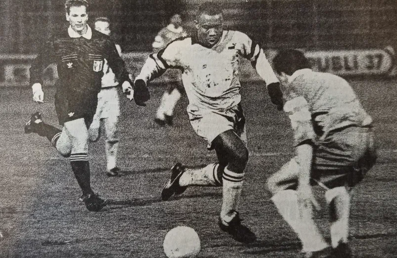 ArchivesFc's tweet photo. Le 4 avril 1992, le FC Tours s'impose 1-0 contre le Red Star lors de la 32e journée de Division 2
⚽️Lokuli
📸Crédits photos: La Nouvelle République https://t.co/PfwNYjndyT