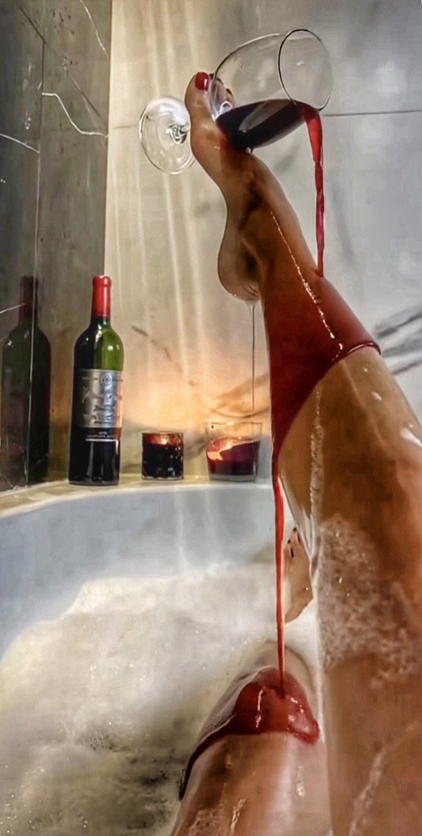 feetntastic_'s tweet photo. what better way to drink a glass of wine

#feet #feetfetısh #feetworshi̇p #milf #fetishfashion https://t.co/LHDMsjyG4o
