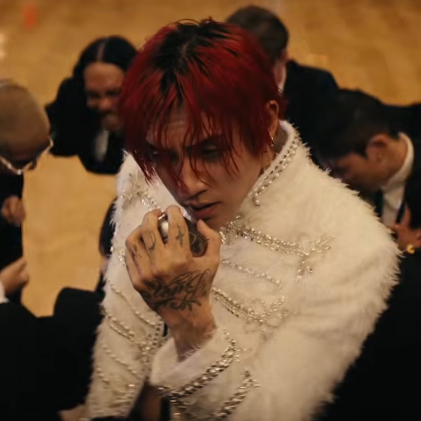 𝔞𝔯𝔬🕷️𝐓𝐇𝐄 𝐒𝐇𝐎𝐖 tweet media