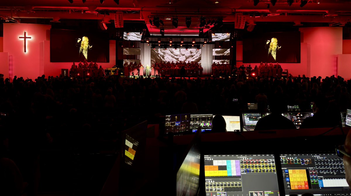 garysutherland's tweet photo. Good Friday at Saddleback Church, thank you to the teams of people that worked to bring it to life.
#LightingDirector #LightingDesgin #LightingProgrammer #Programmer #HOG5 #Hog4 #operator #SGSCreations #SGarySutherland #GarySutherland https://t.co/1cGn8nq5ms