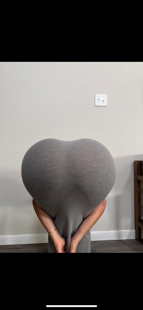 Uche_Ria tweet media