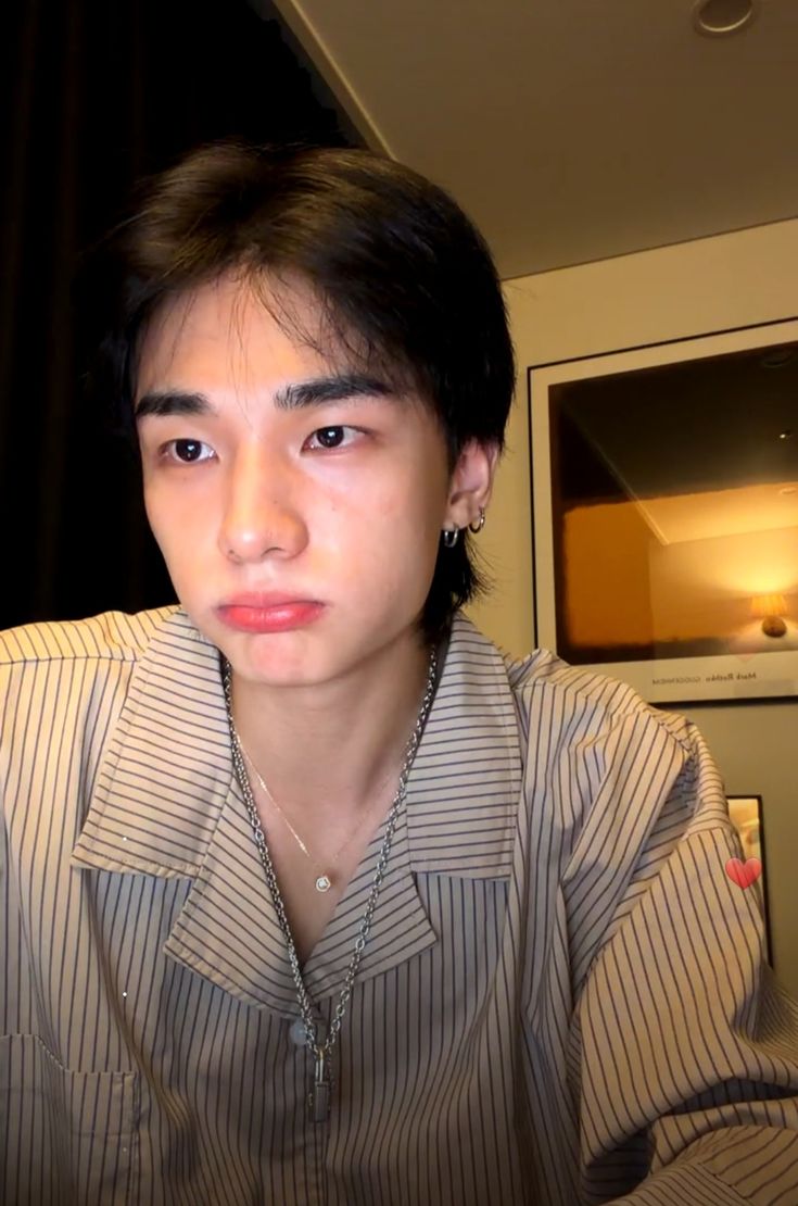 HYUNJIN. tweet media