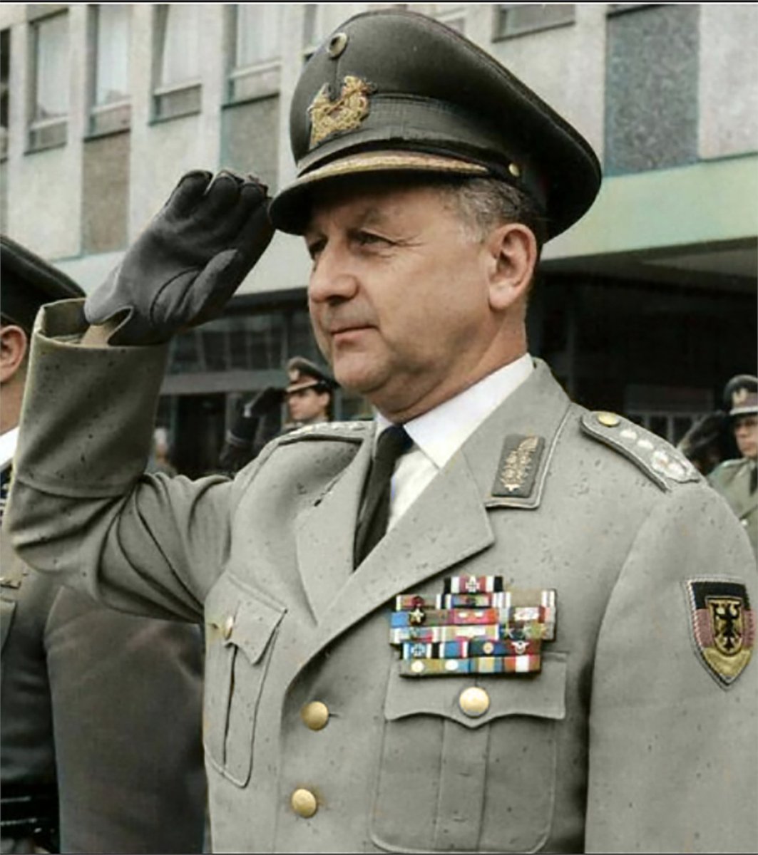 Daniel Mayakovski tweet media