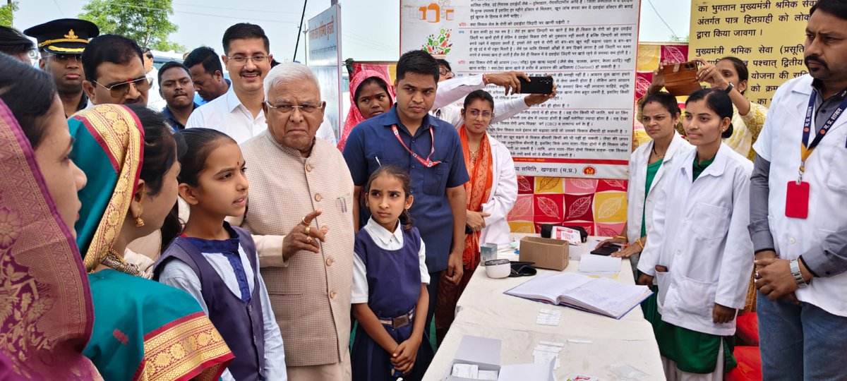 projskhandwa's tweet image. ✅ राज्यपाल श्री मंगुभाई पटेल ने शनिवार को खंडवा जिले के ग्राम बड़ौदा अहीर स्थित जननायक टंट्या भील के स्मारक पर पहुंच कर पूजन किया और श्रद्धासुमन अर्पित किए।

@CMMadhyaPradesh 
@DrMohanYadav51
@GovernorMP 
@mpurbandeptt 
@minculturemp 
@WelfareTribal 
#khandwa