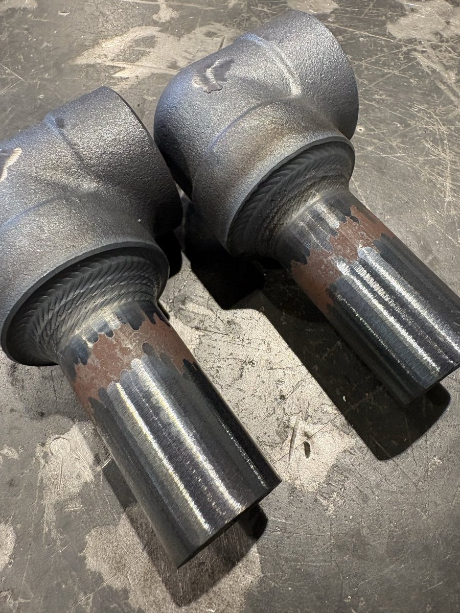 としき@溶接天使トシエル tweet media