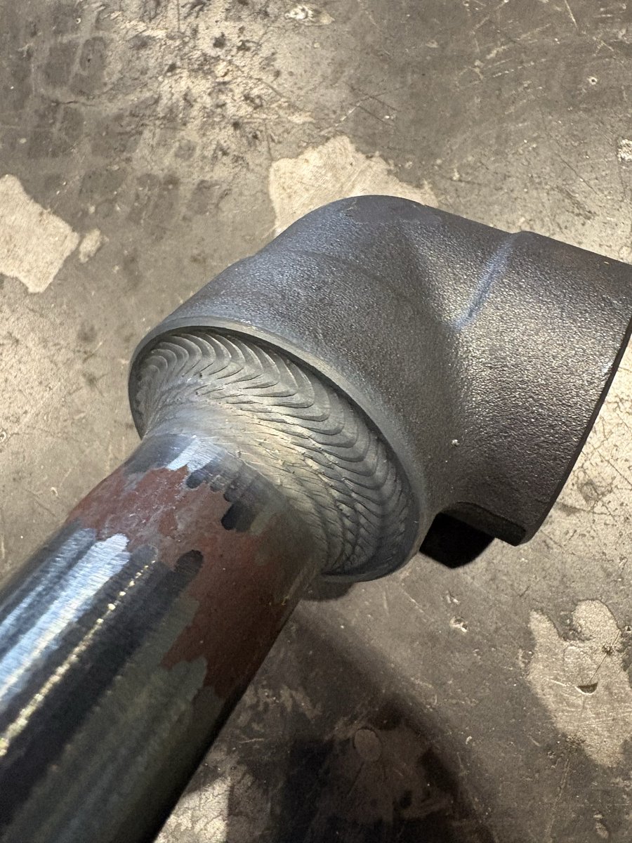 としき@溶接天使トシエル tweet media