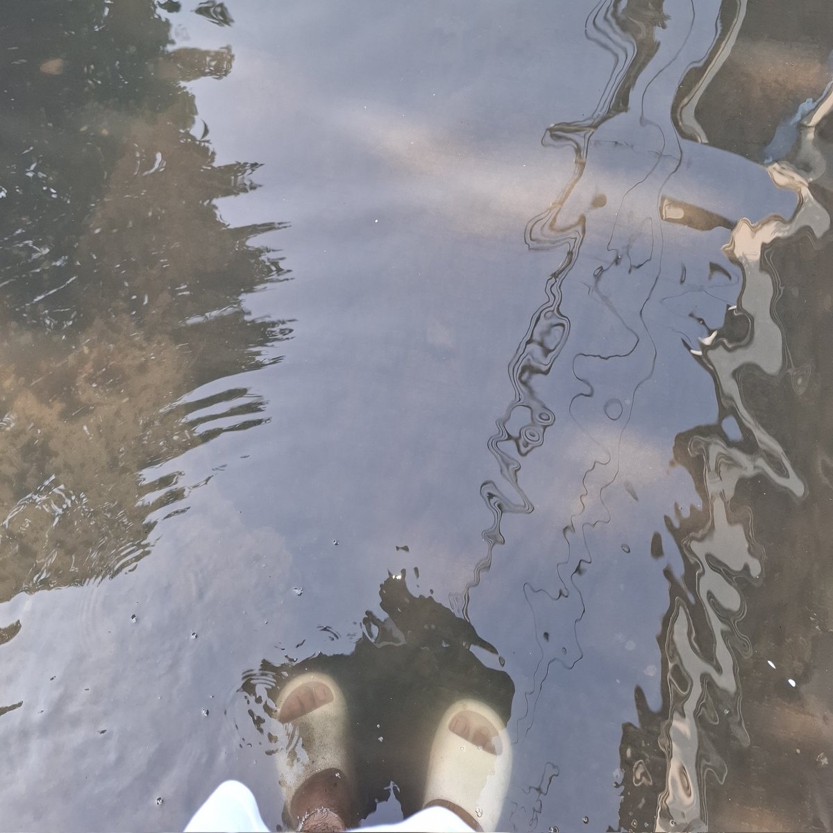 P1DNAH's tweet image. banjir tdi pagi lowkey a vibe #idk #acceptance