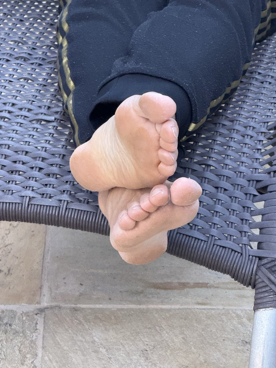 PietroDimitri's tweet photo. Husband’s alpha feet https://t.co/QiY401mSf6