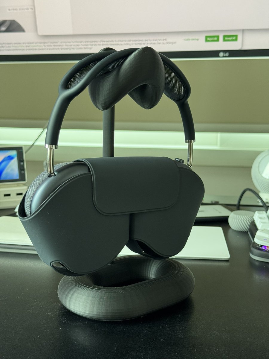 Outsideris's tweet image. 스탠드는 츌력해서 사용한다 ㅎㅎ (직접 모델링을 해야 더 취향대로 만들어쓸텐데…) #3dprinting