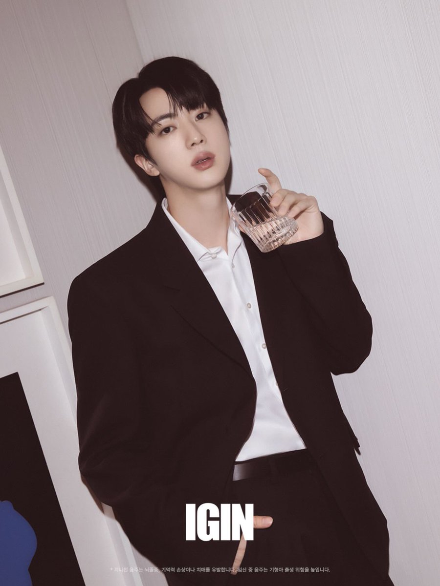Seokjin. tweet media