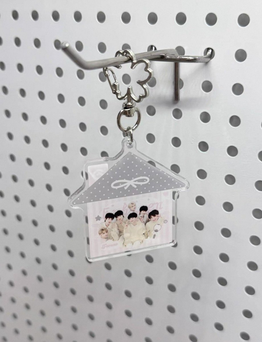 눈이 예쁜 검은 고양이 tweet media