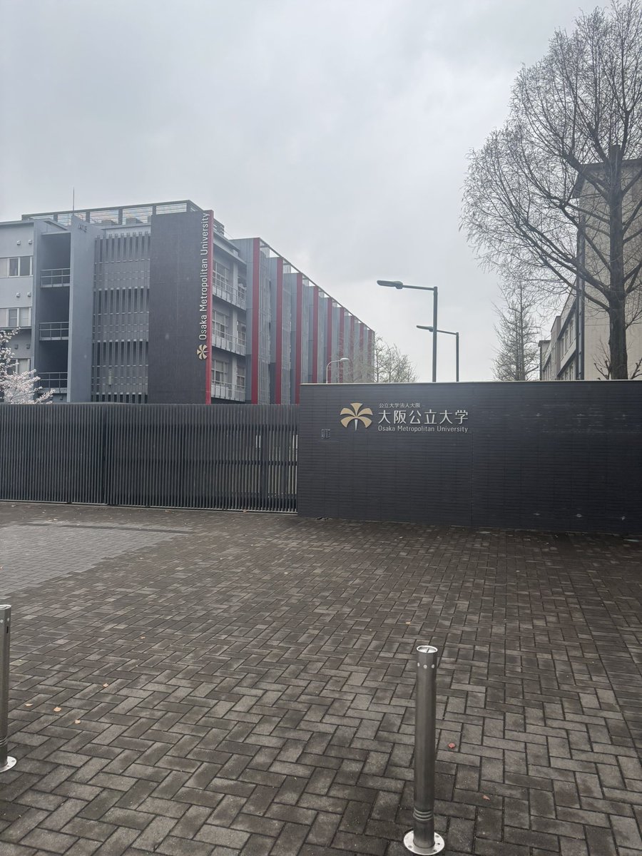 とーつ tweet media