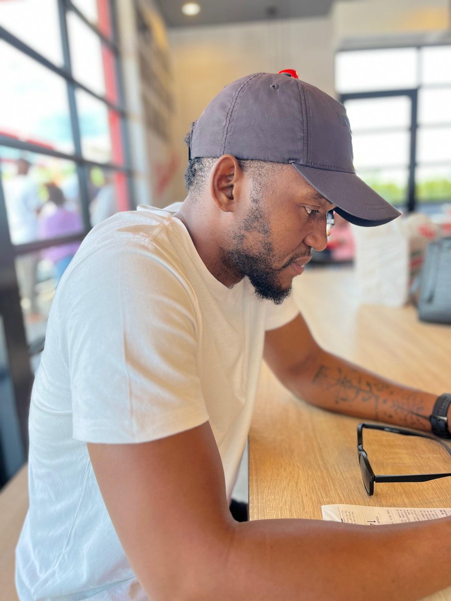 zane_Sekhwela 🏳️‍🌈 tweet media