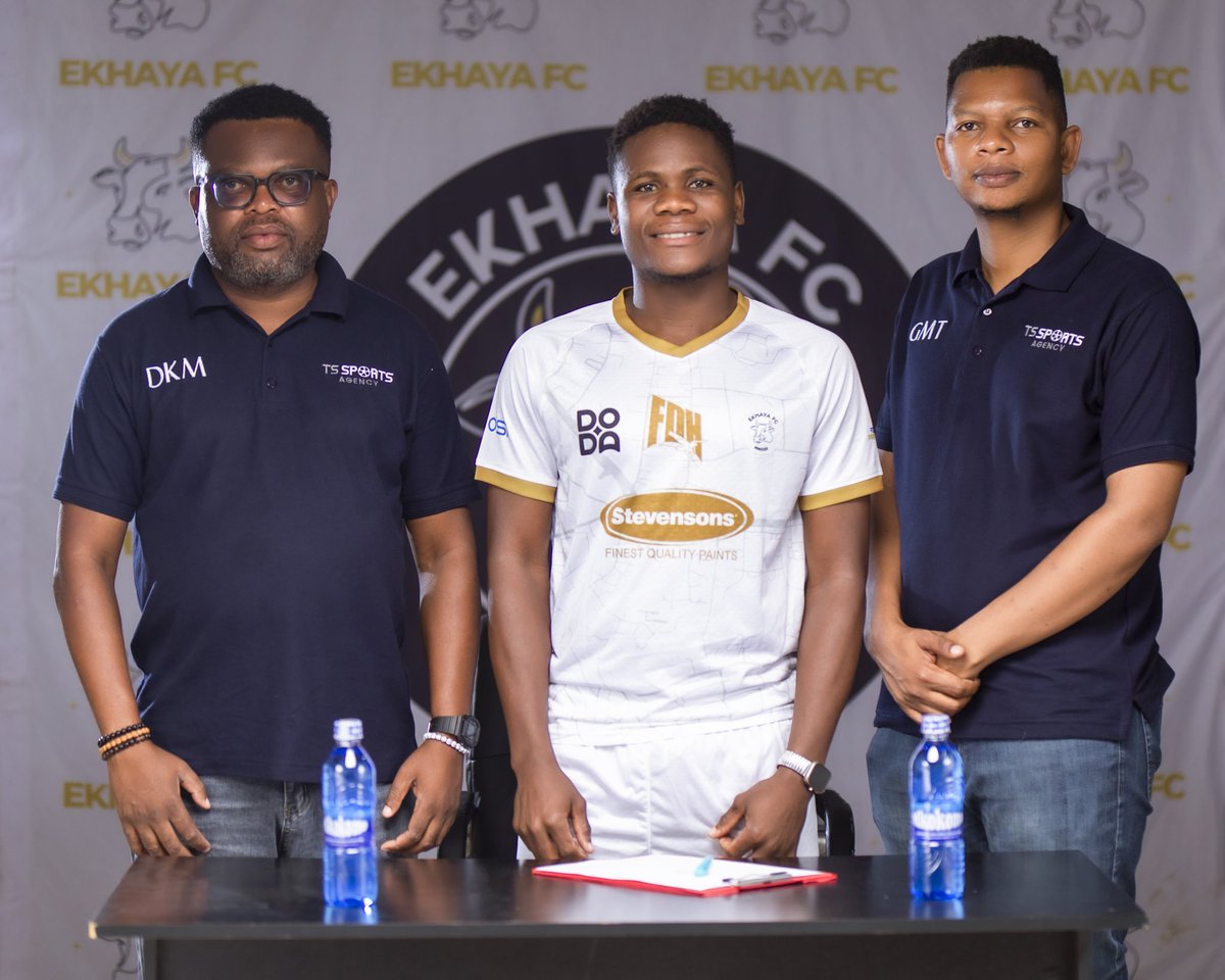 King Tau tweet media