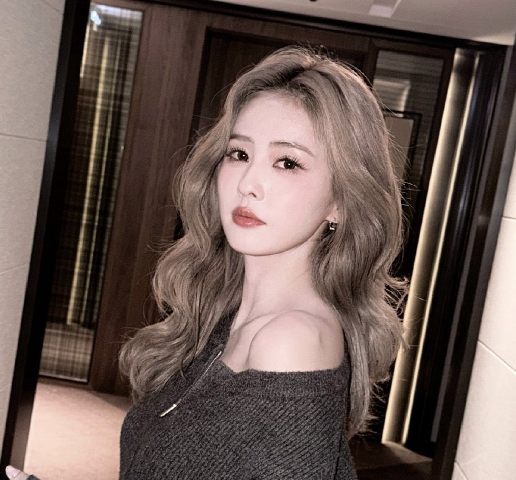 xɪᴀᴏʟᴀɴ tweet media