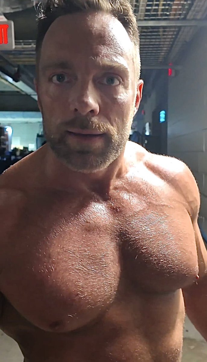 𝐚𝐥𝐞𝐱 ✰ tweet media