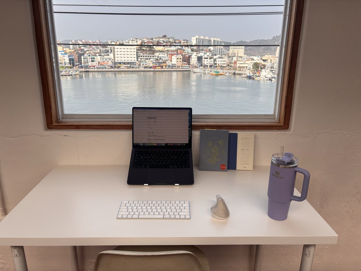 orchids scent tweet media