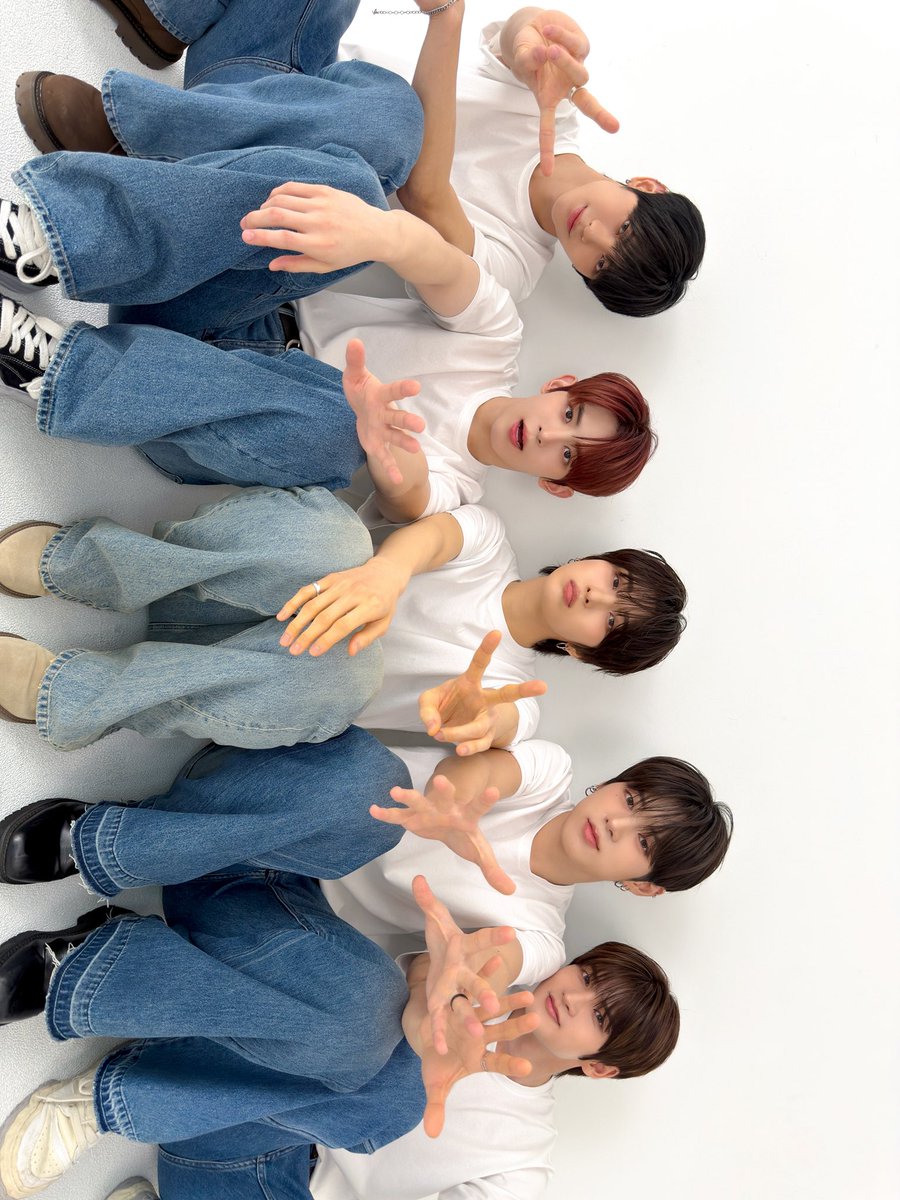 NOWZ·나우즈 tweet media