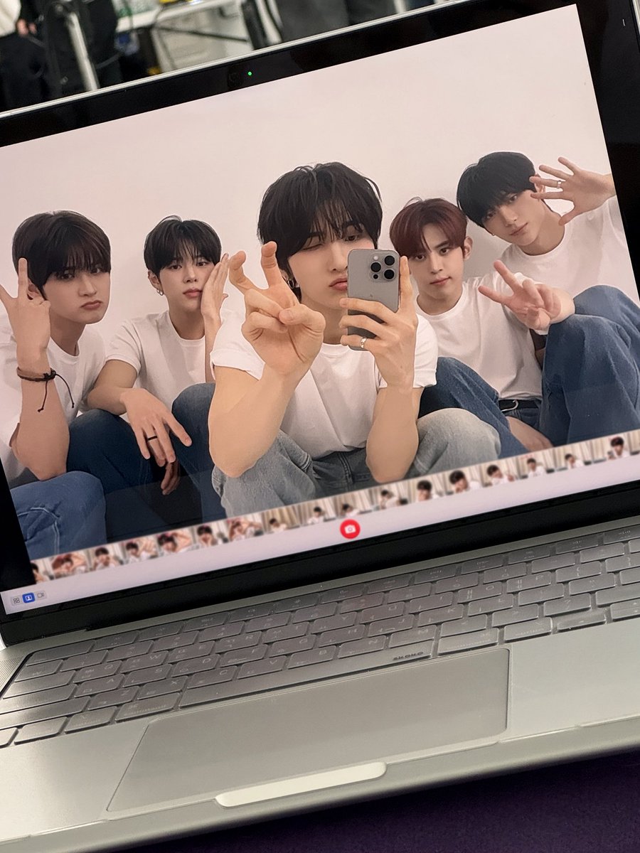 NOWZ·나우즈 tweet media