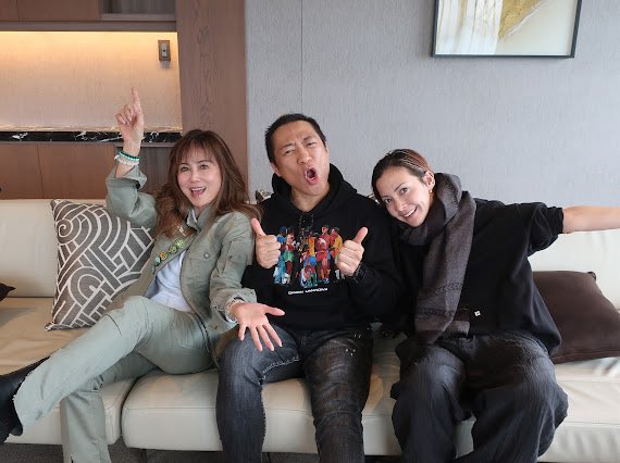 ayumi_nakamura's tweet photo. 土曜日の夕方17時は〜TBSラジオで📻📻📻「room No.1007」を聞いてね🙌今月は、はなわ君の登場でーす😊またひと味違うかなり笑える時間を私たちと一緒に💖please please🪽✨
#はなわ
#土屋アンナ
#中村あゆみ
#roomno1007 https://t.co/SoNLMOS2rZ
