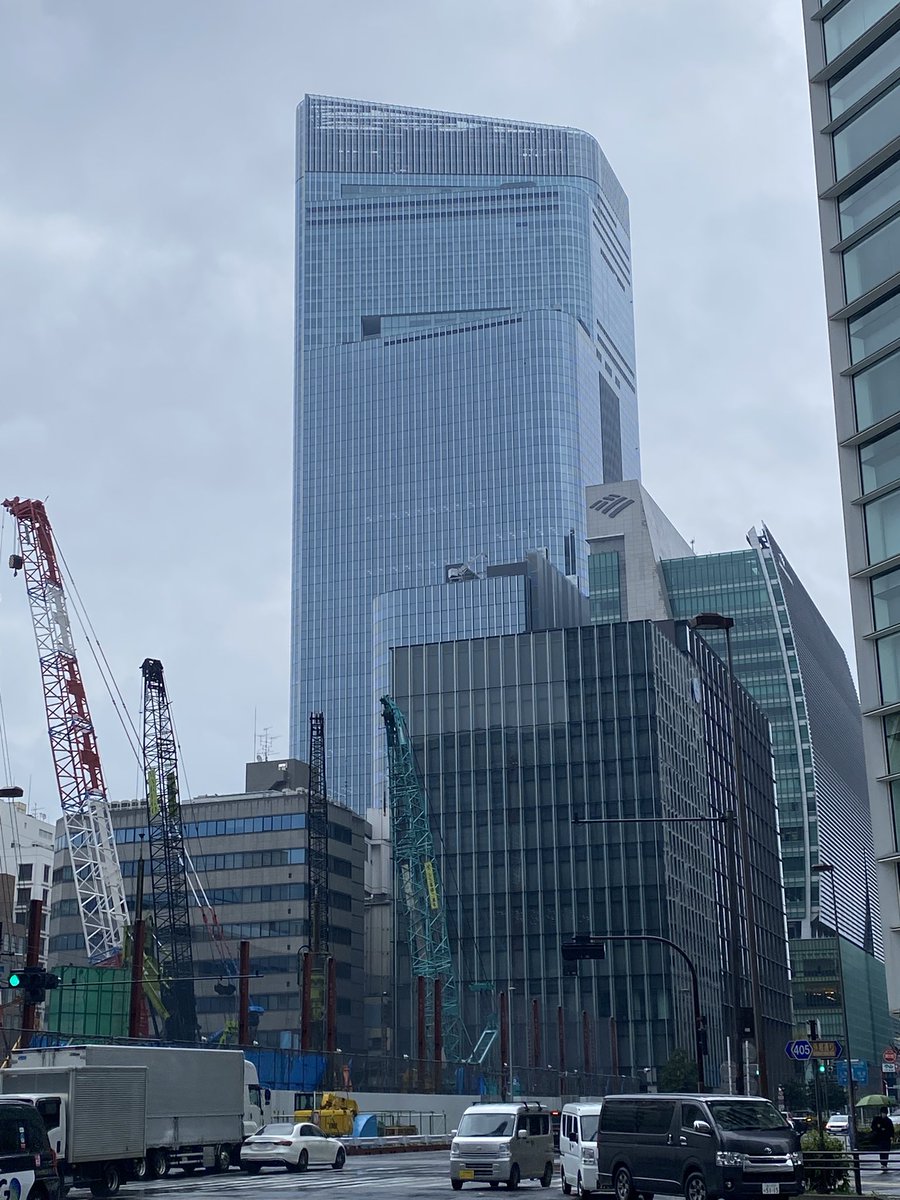 mt___side's tweet photo. 【都市】八重洲の進化がすごい!
今日の八重洲は時々雨の降るどんよりした天気でしたが、開発は進行中!
①TOFROM YAESU TOWER
②バスターミナル東京八重洲地下A
③ 日本橋一丁目中地区第一種市街地再開発事業
④Torch Tower
#東京 #再開発 #八重洲 #TOFROMYAESUTOWER #バスターミナル #TorchTower https://t.co/EBFQiNwTPw