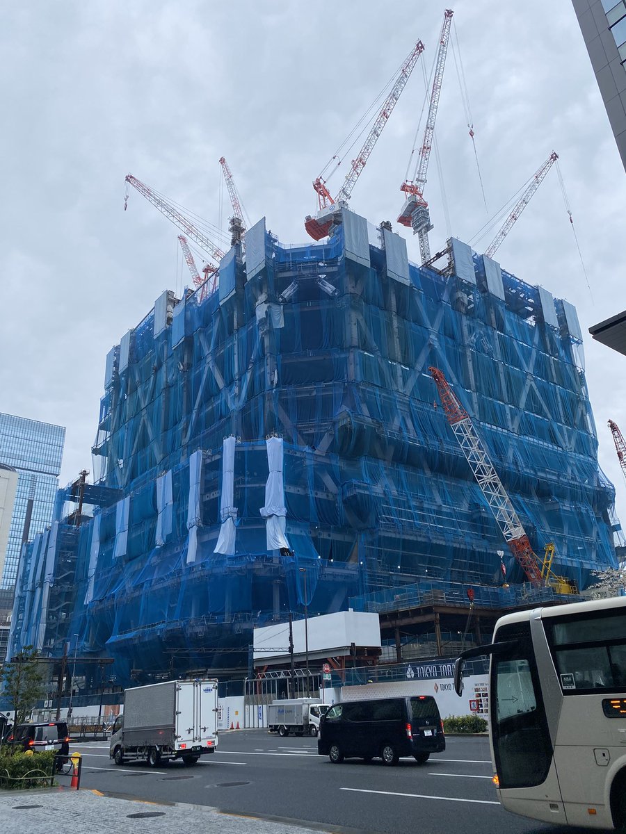 mt___side's tweet photo. 【都市】八重洲の進化がすごい!
今日の八重洲は時々雨の降るどんよりした天気でしたが、開発は進行中!
①TOFROM YAESU TOWER
②バスターミナル東京八重洲地下A
③ 日本橋一丁目中地区第一種市街地再開発事業
④Torch Tower
#東京 #再開発 #八重洲 #TOFROMYAESUTOWER #バスターミナル #TorchTower https://t.co/EBFQiNwTPw