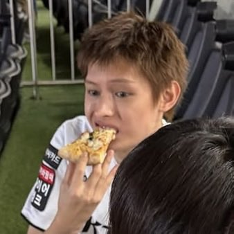 คิ้ง tweet media