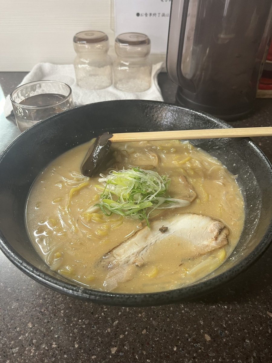 だしょん@ tweet media