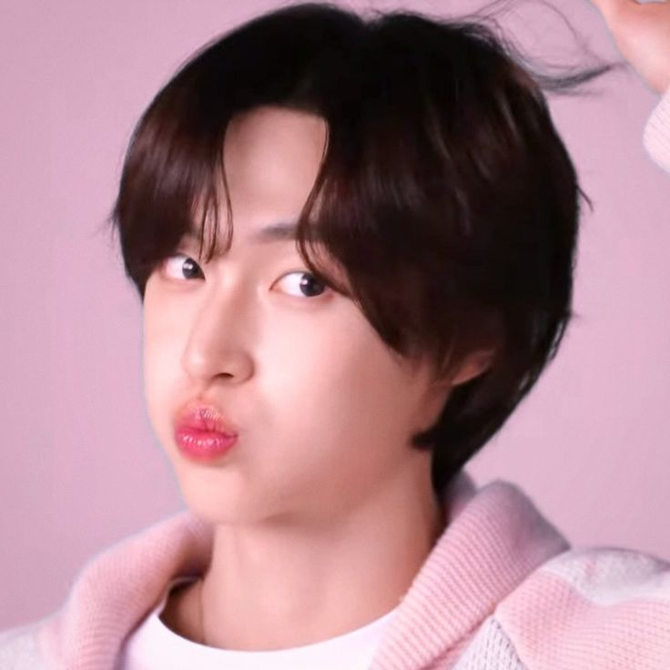 Wonbin✰ tweet media