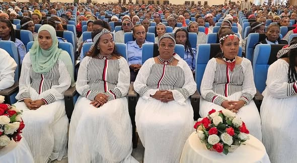 OromiaPParty's tweet photo. “Mootummaan jijjiiramaa hirmaannaafi fayyadamummaa dubartootaa mirkaneessuuf hojjechaa jira”-Aadde Sa’aadaa Abdurahmaan. https://t.co/AHNXMUVZNl