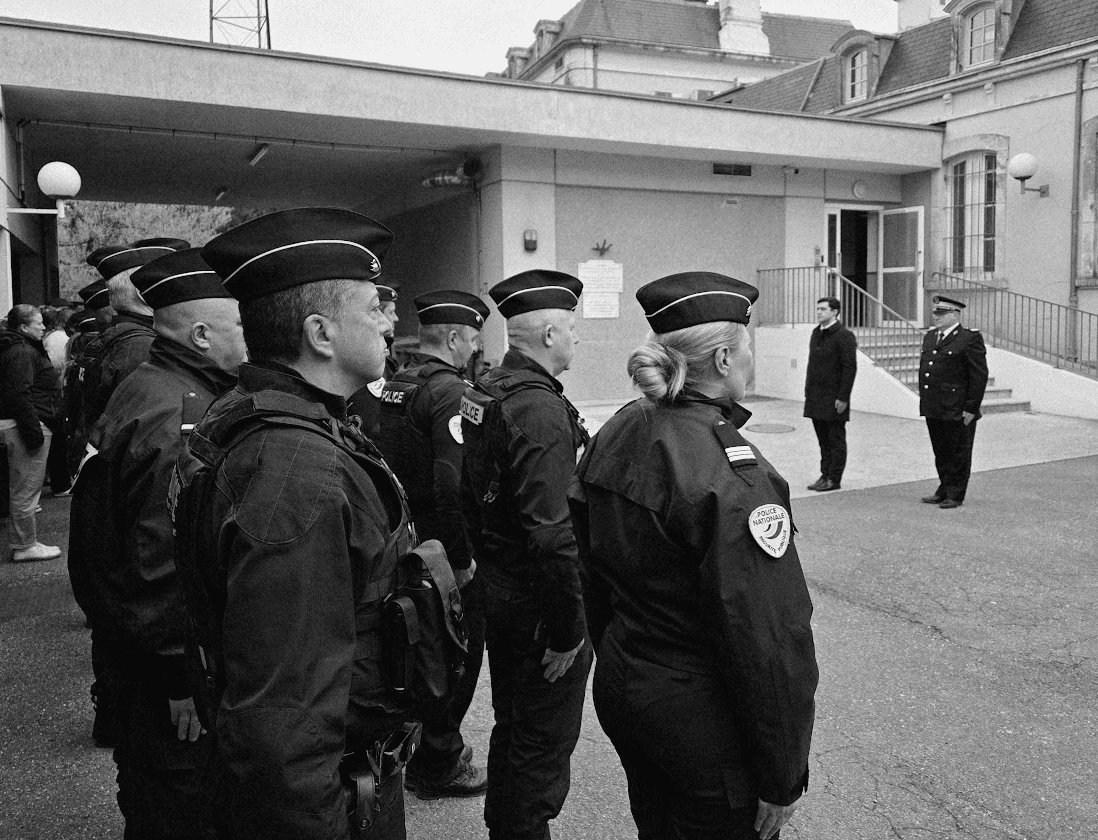 Image de Préfet de la Haute-Marne - R DEJOU sous-préfet directeur de cabinet Préfet de la Haute-Marne 🇨🇵🇪🇺 aux côtés des policiers d