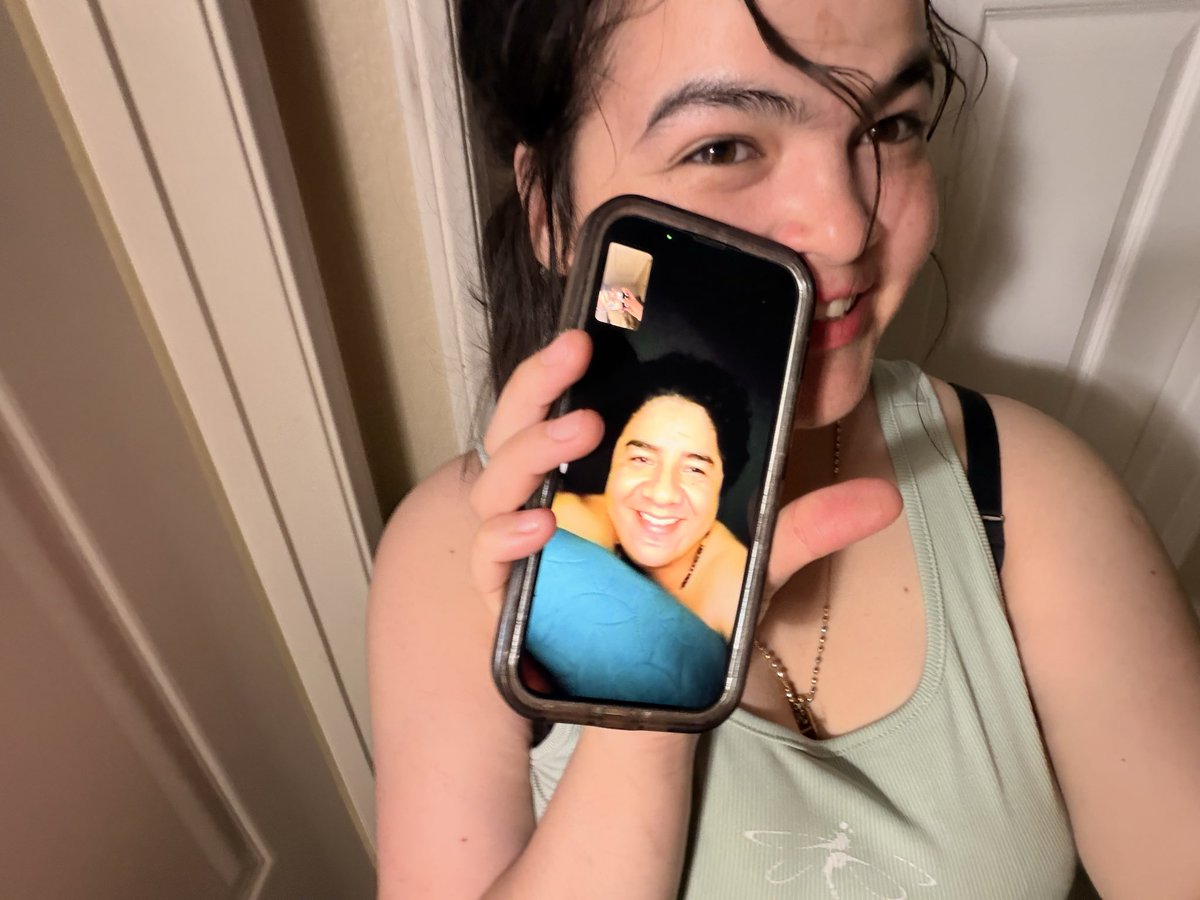 𝐌𝐎́𝐍𝐈𝐂𝐀 tweet media