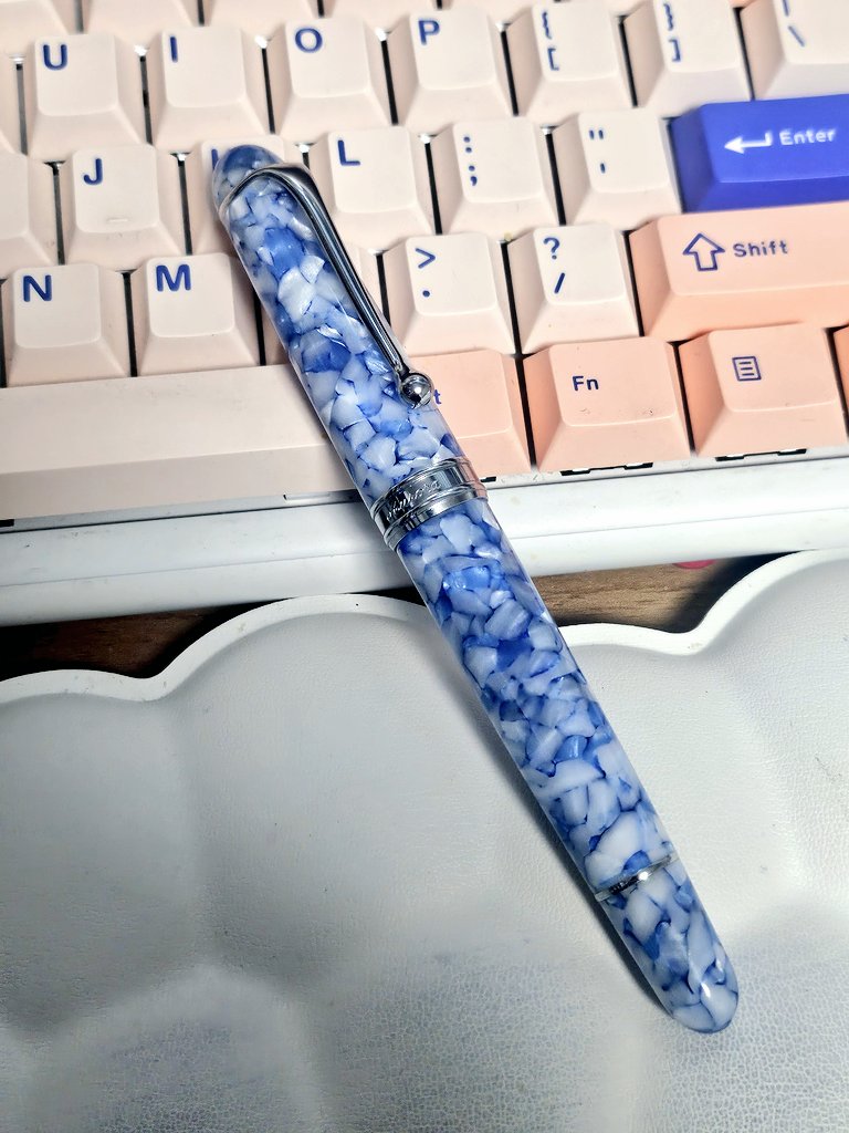 안녕, 하루 tweet media