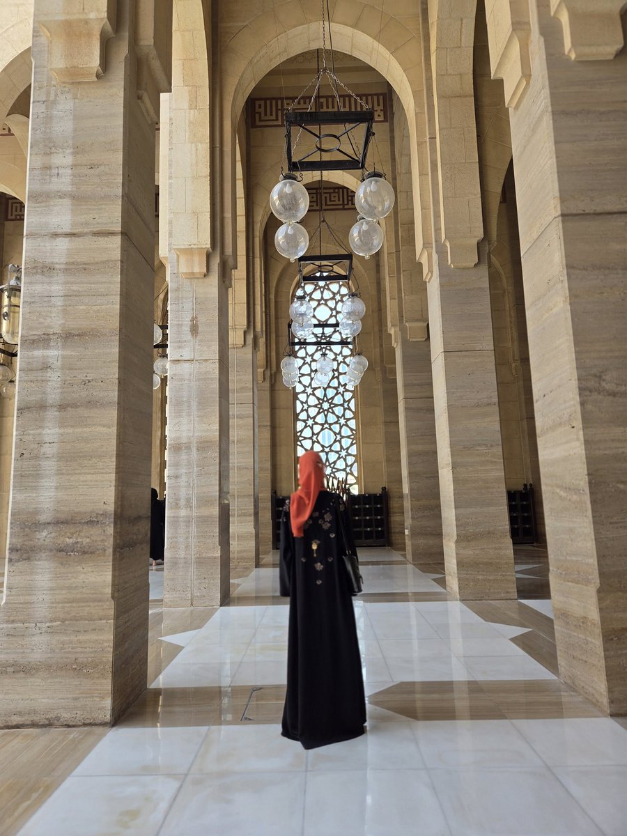 asha11al's tweet photo. Just a quick visit that turned into a full soul check-in. 🤍
#bahrainmosque https://t.co/BGtmyqBt3H