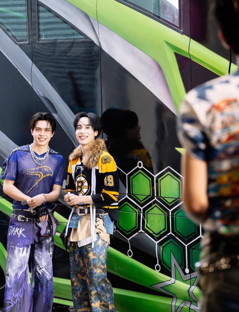 ( 28 ) 🐈⬛🐾 tweet media